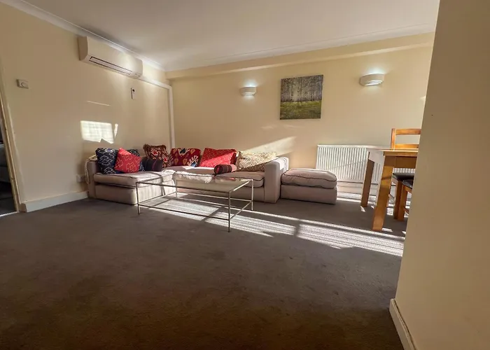 Refined 2 Bedroom Home In Londons Elite Mayfair District H10