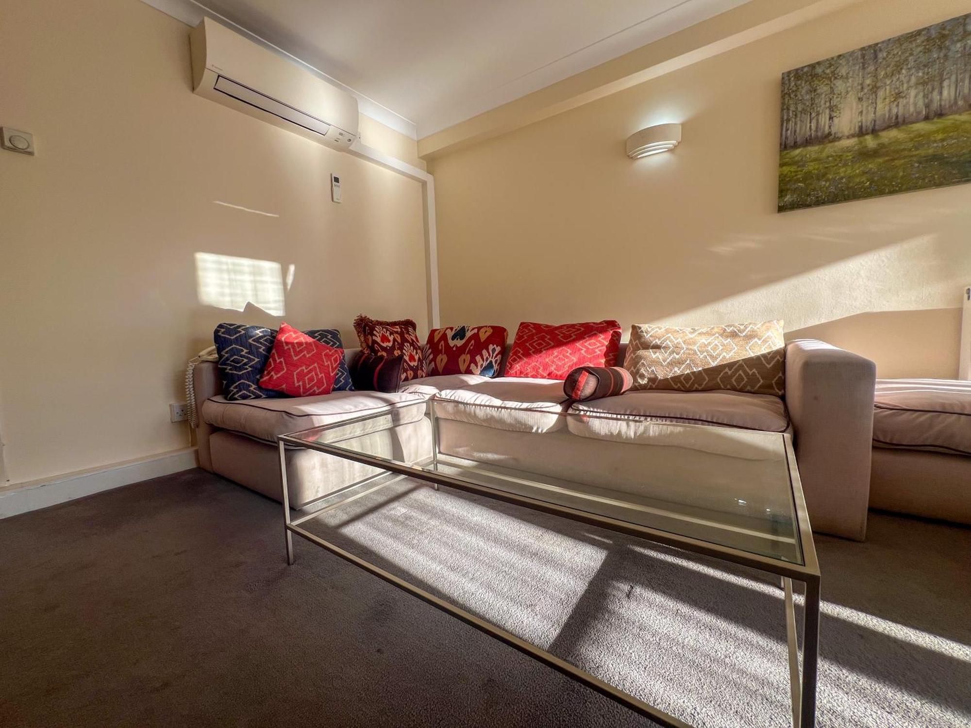 Refined 2 Bedroom In Londons Elite Mayfair District H10 * Londra